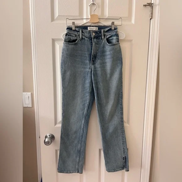 Abercrombie 90’s straight ultra high rise jeans - Picture 3 of 7